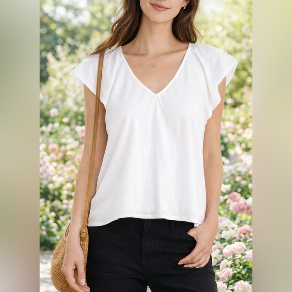 Universal Thread White V-Neck Blouse - Picture 2 of 8